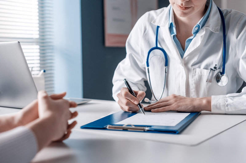 Doctor-creating-treatment-plan-for-rectovaginal-fistula