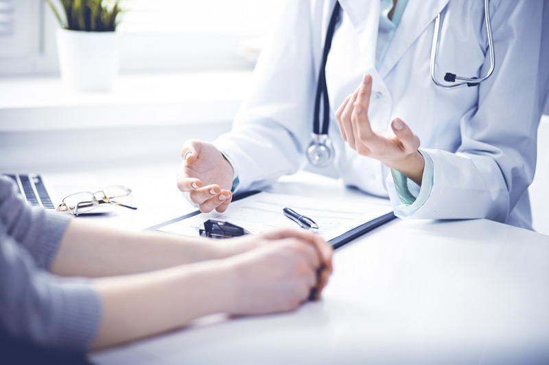 Doctor-explaining-treatment-for-rectocele