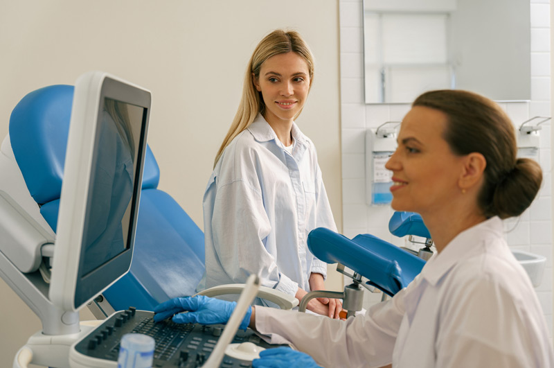 Doctor-performing-exam-for-interstitial-cystitis