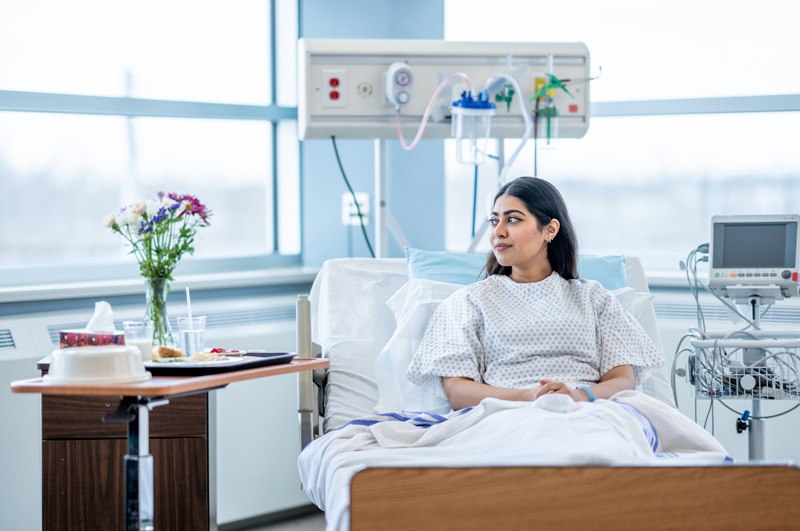 Female-patient-recovering-from-hysteropexy
